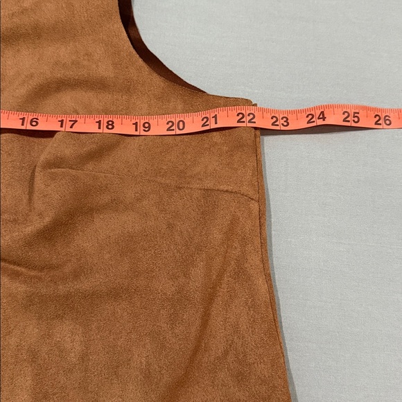 Composition/Zusamme Fringed Suede Sleeveless Vest in Cognac Brown - Picture 10 of 11